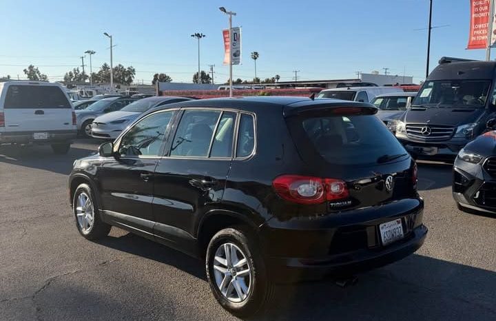 
								2011 Volkswagen tiguan full									