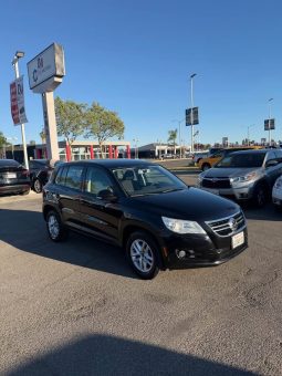 
										2011 Volkswagen tiguan full									