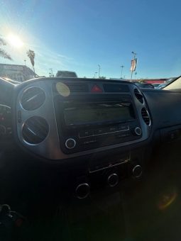 
										2011 Volkswagen tiguan full									