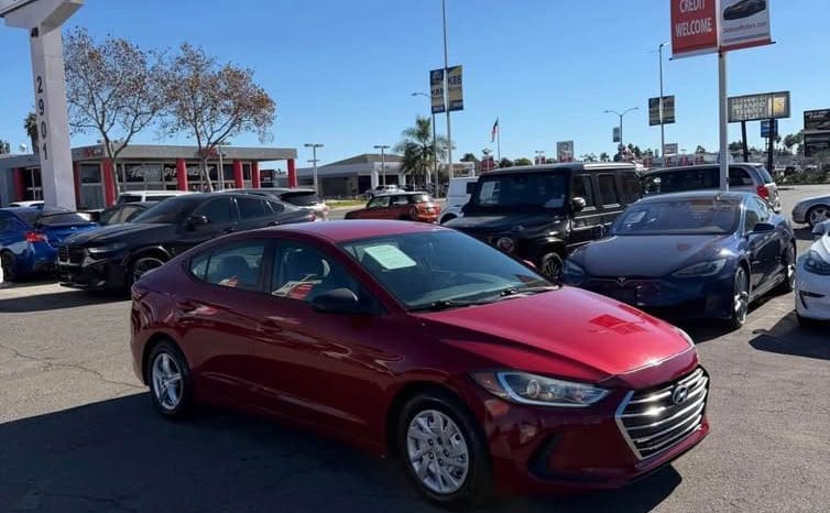 
								2017 Hyundai elantra full									