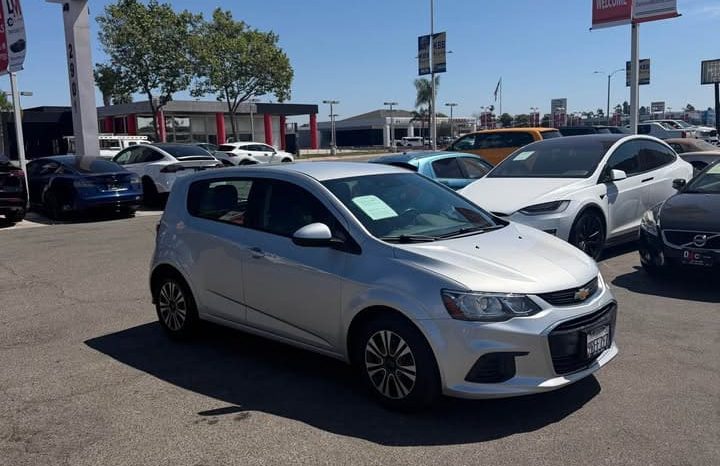 
								2020 Chevrolet sonic full									