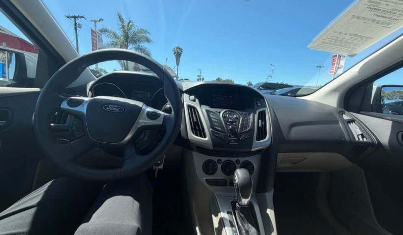 
								2012 Ford Focus full									