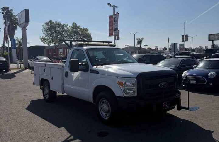 
								2012 Ford f250 regular cab full									