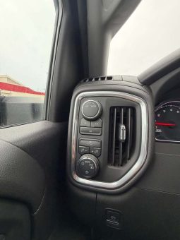 
										2023 Chevrolet Silverado full									