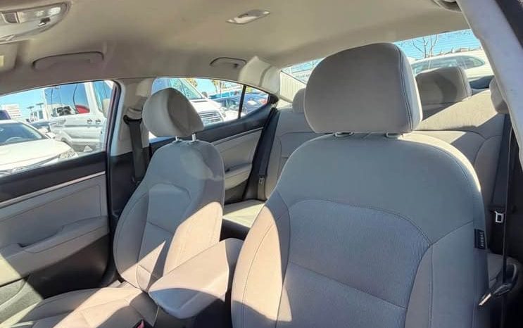 
								2017 Hyundai elantra full									