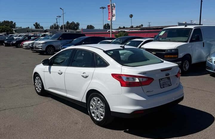 
								2012 Ford Focus full									