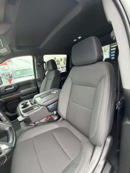 
										2023 Chevrolet Silverado full									