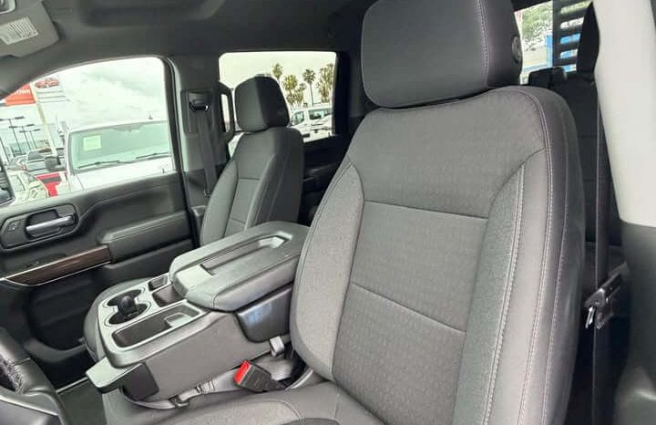 
								2023 Chevrolet Silverado full									