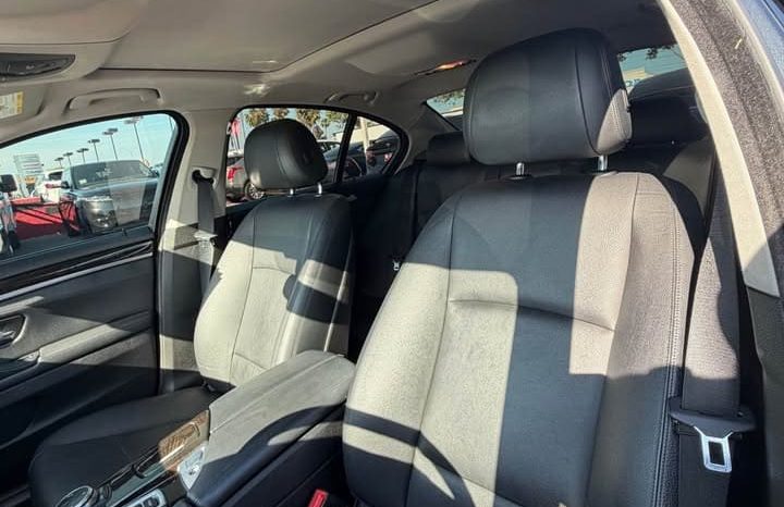 
								2014 BMW 5 series 528i xDrive Sedan 4D full									