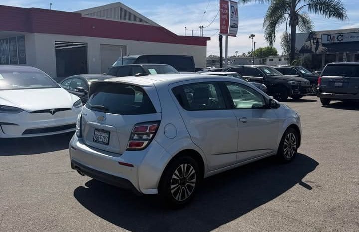 
								2020 Chevrolet sonic full									