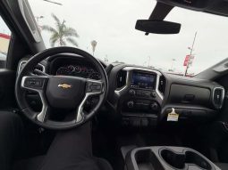 
										2023 Chevrolet Silverado full									