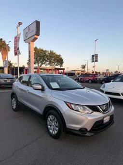 
										2018 Nissan Rogue Sport S full									