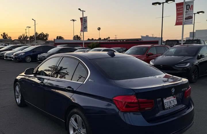 
								2017 BMW 3 series 330e iPerformance Sedan full									