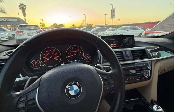 
								2017 BMW 3 series 330e iPerformance Sedan full									