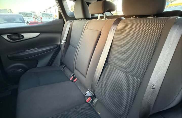 
								2018 Nissan Rogue Sport S full									