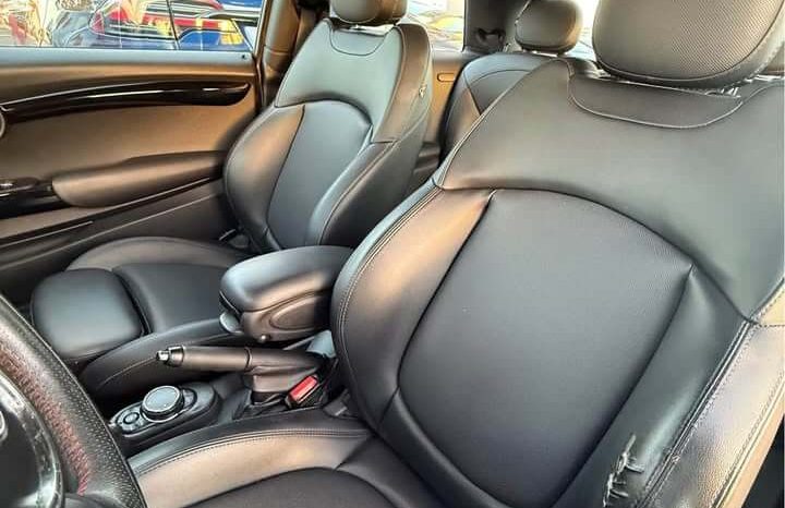 
								2015 MINI hardtop 2 door Cooper Hatchback full									