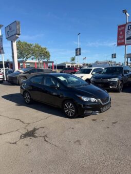 2021 Nissan versa SV