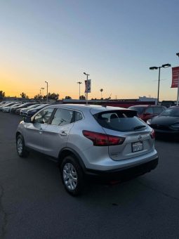 
										2018 Nissan Rogue Sport S full									