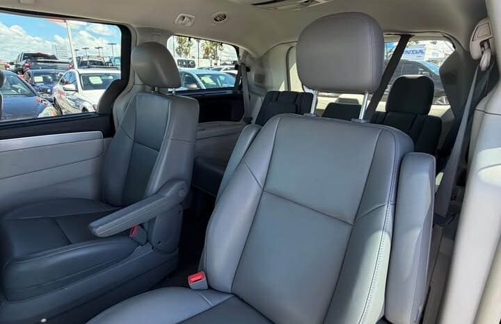 
								2011 Volkswagen routan full									