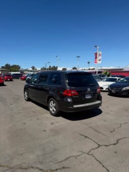 2011 Volkswagen routan