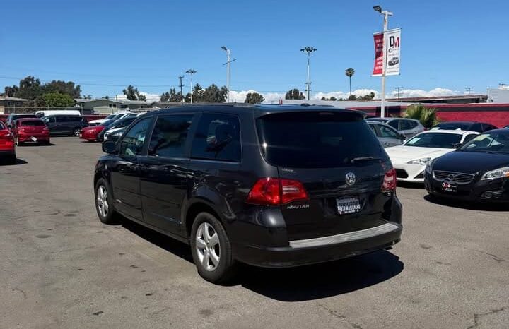 
								2011 Volkswagen routan full									
