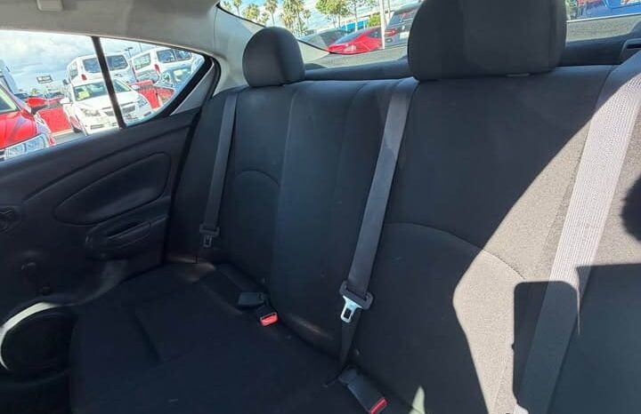 
								2018 Nissan versa full									