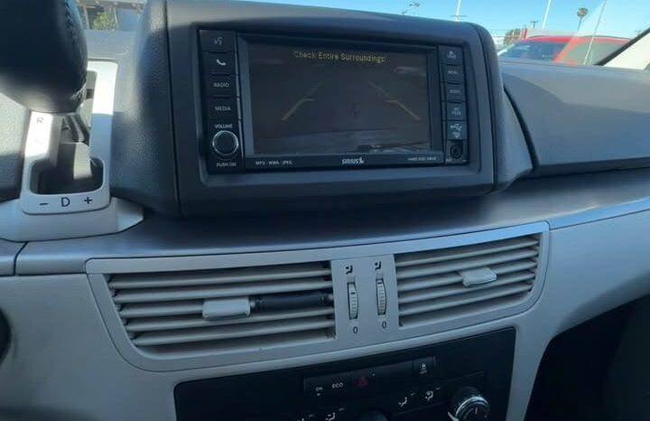 
								2011 Volkswagen routan full									