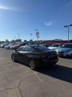 2021 Nissan versa SV