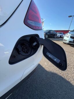 
										2018 Mercedes-Benz c-class C 350e Plug-In Hybrid Sedan 4D full									