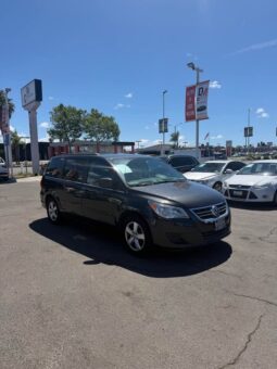 2011 Volkswagen routan