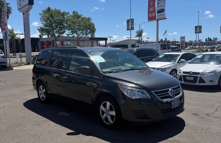 
								2011 Volkswagen routan full									