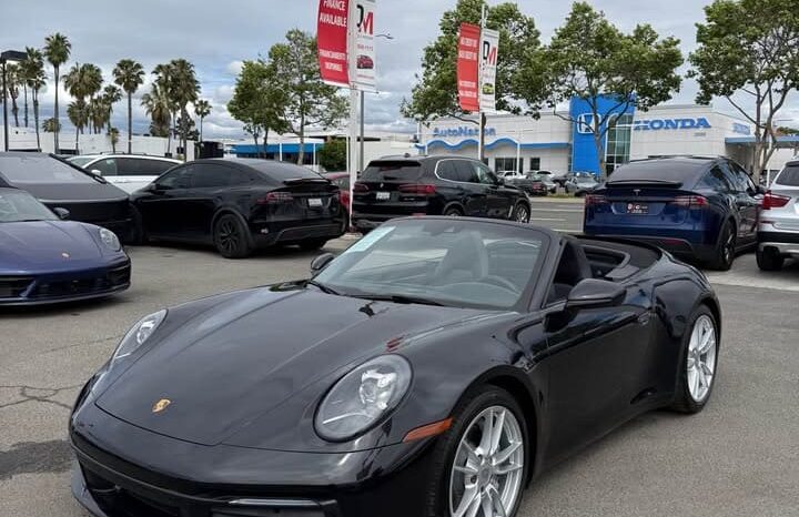 
								2024 Porsche 911 Carrera Cabriolet 2D full									