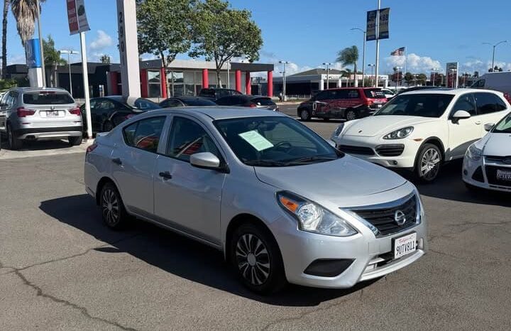 
								2018 Nissan versa full									