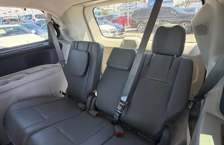 
								2011 Volkswagen routan full									