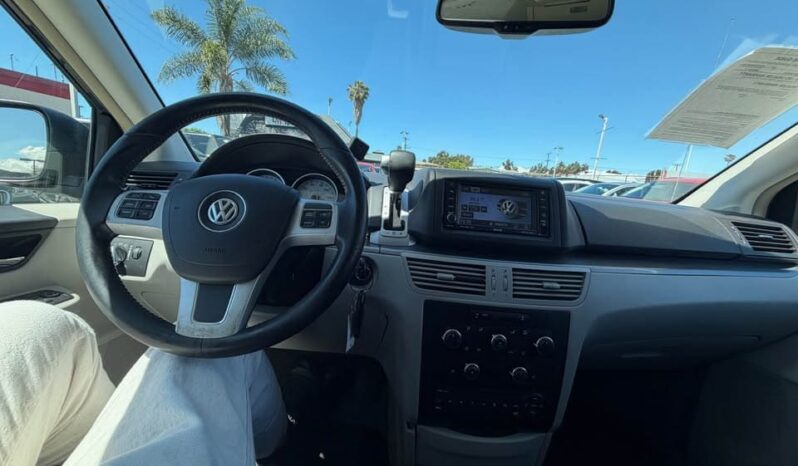 
								2011 Volkswagen routan full									