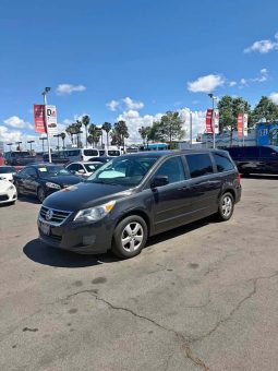 2011 Volkswagen routan