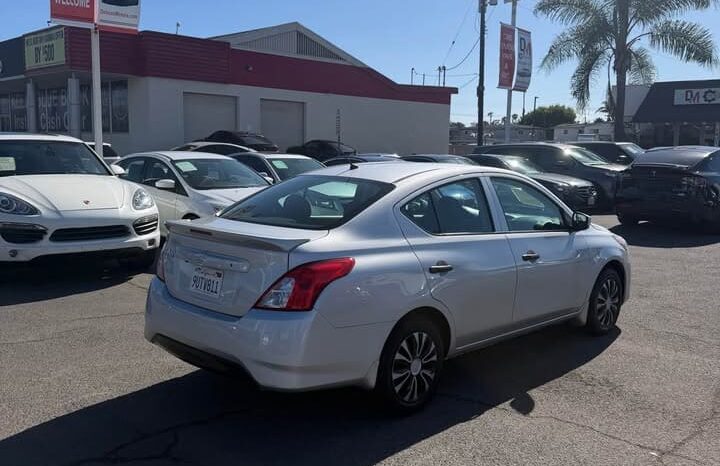 
								2018 Nissan versa full									