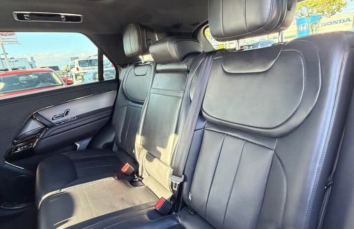 
								2025 Land Rover range rover sport P360 SE full									