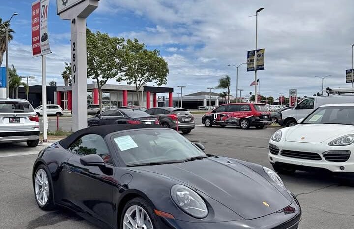 
								2024 Porsche 911 Carrera Cabriolet 2D full									