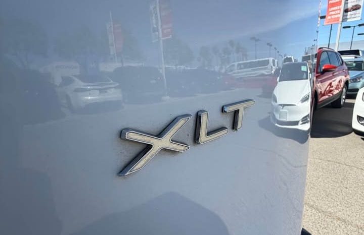 
								2019 Ford transit 350 passenger van XLT w/Medium Roof Van 3D full									