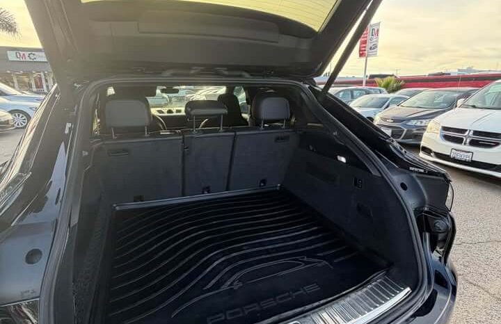 
								2023 Porsche cayenne coupe GTS full									