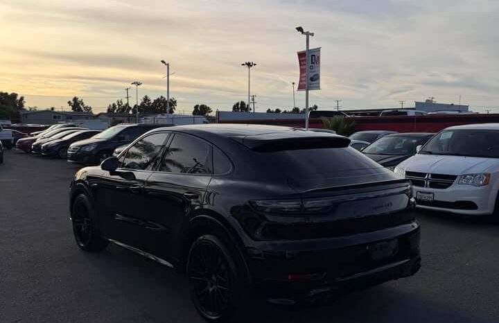 
								2023 Porsche cayenne coupe GTS full									