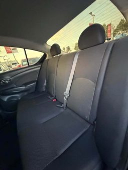 
										2013 Nissan versa full									