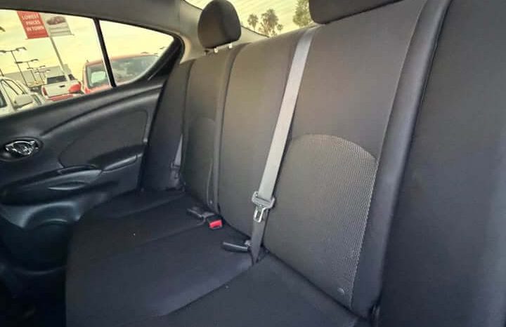 
								2013 Nissan versa full									