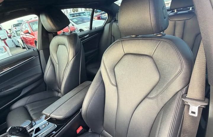 
								2019 BMW 5 series 530e iPerformance Sedan 4D full									