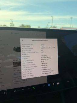 
										2022 Tesla model s Plaid full									