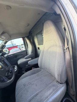 
										2019 Chevrolet express 3500 cargo full									