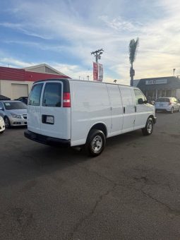 
										2019 Chevrolet express 3500 cargo full									