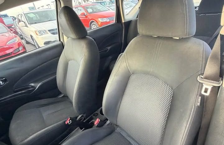 
								2017 Nissan versa note full									