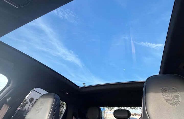 
								2023 Porsche cayenne coupe GTS full									